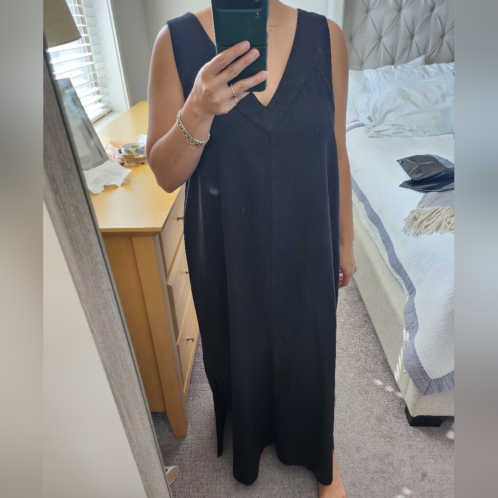 Black Linem Blend Maxi Dress